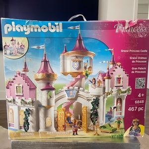 RARE PLAYMOBIL GRAND PRINCESS CASTLE NEW IN BOX!